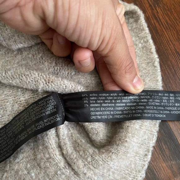 Zara Wool Blend Cream Crew Neck Sweater Medium - Picture 3 of 9